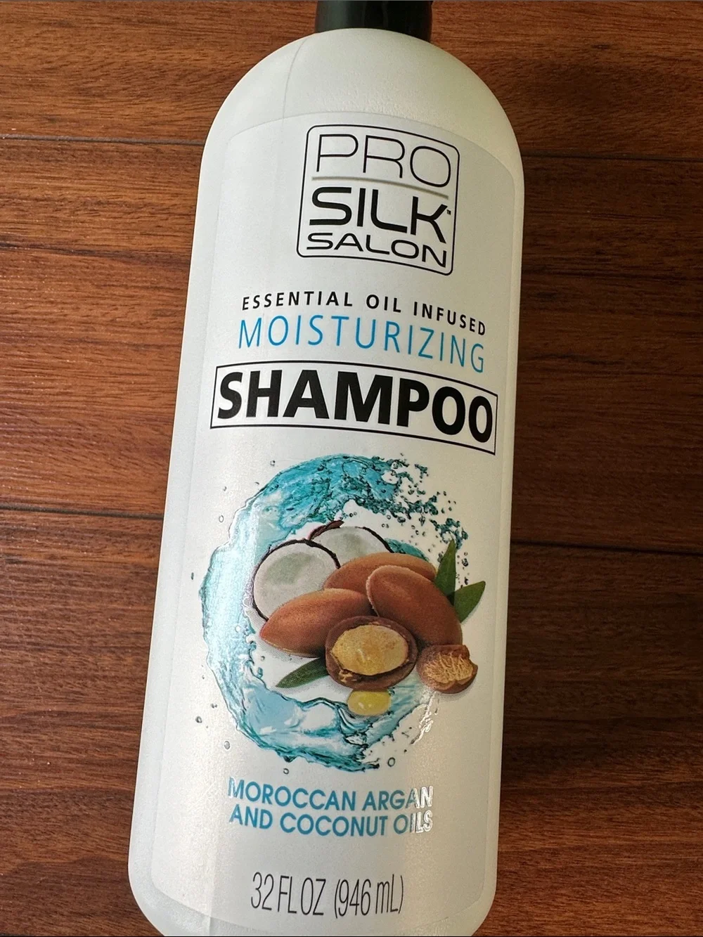 👩🏻👩🏻NWT Pro Silk Salon Moisturizing Shampoo - White👩🏻👩🏻
